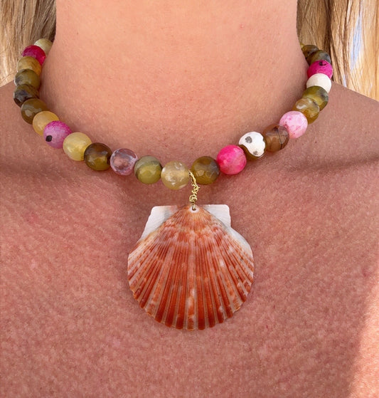Multicolor Scallop Necklace